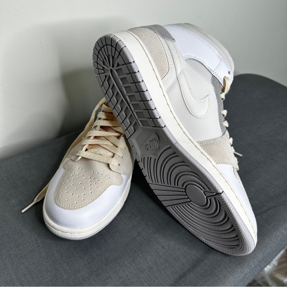 Nike - Air Jordan 1 Mid SE - Craft Inside Out - White Shoes DM9652-100 - NWOT - Picture 5 of 11